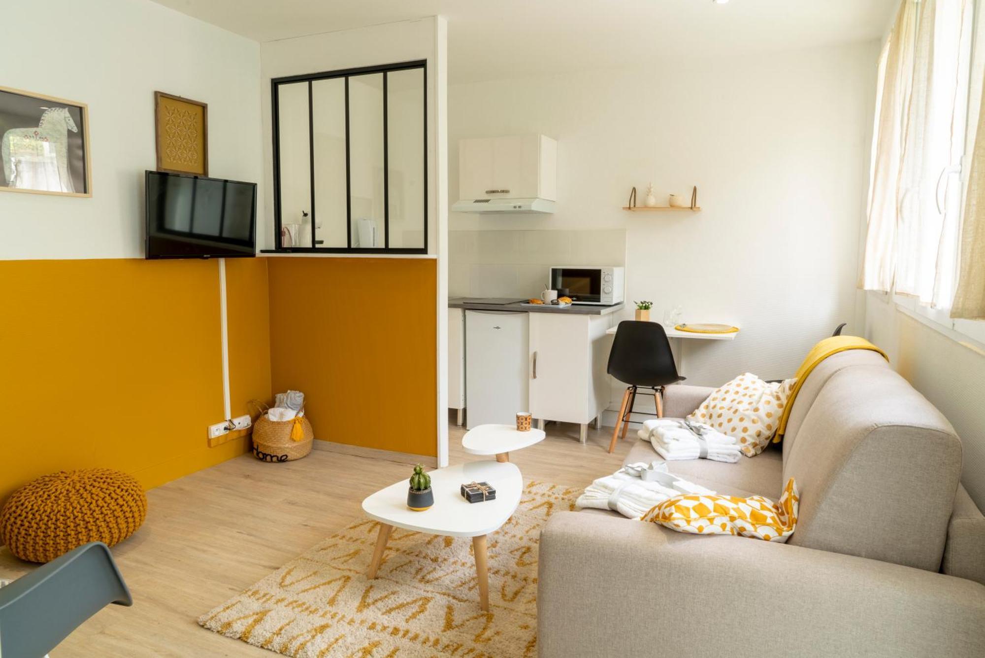 Stockholm- Studio Serenite Avec Jardin Charleville-Mézières Εξωτερικό φωτογραφία