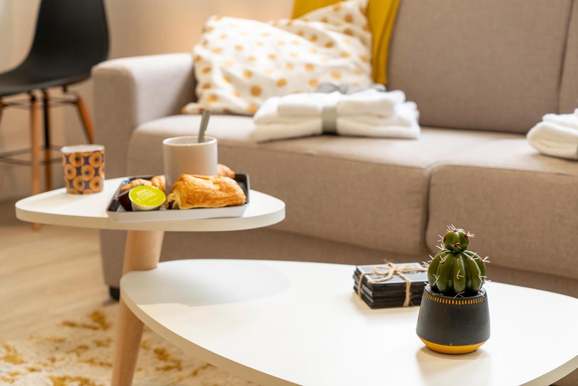 Stockholm- Studio Serenite Avec Jardin Charleville-Mézières Εξωτερικό φωτογραφία