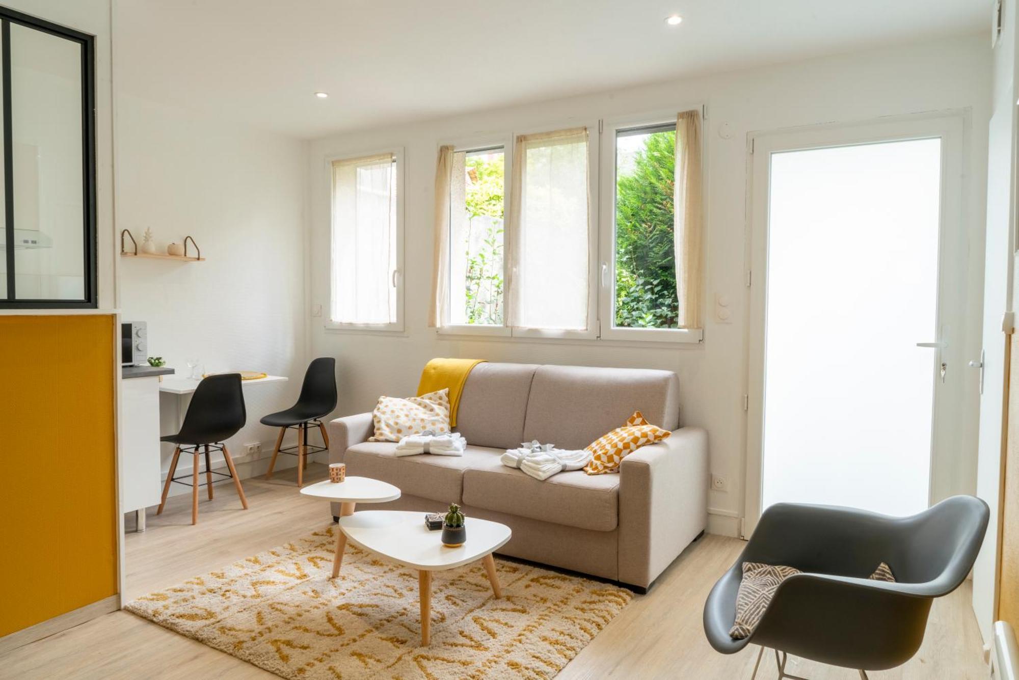 Stockholm- Studio Serenite Avec Jardin Charleville-Mézières Εξωτερικό φωτογραφία